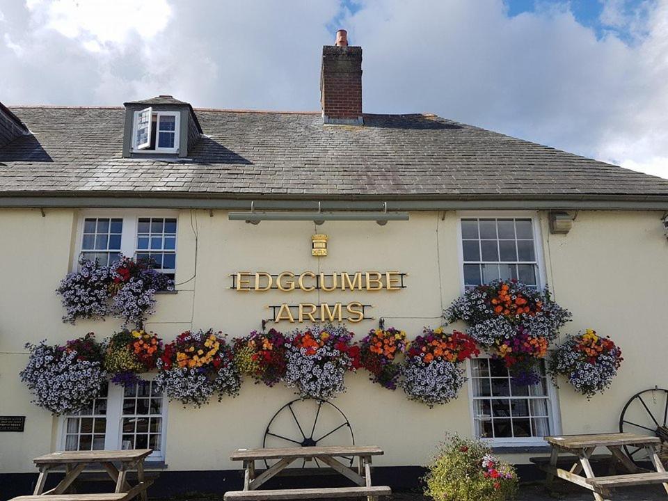 Edgcumbe Arms Hotel Torpoint Exterior photo