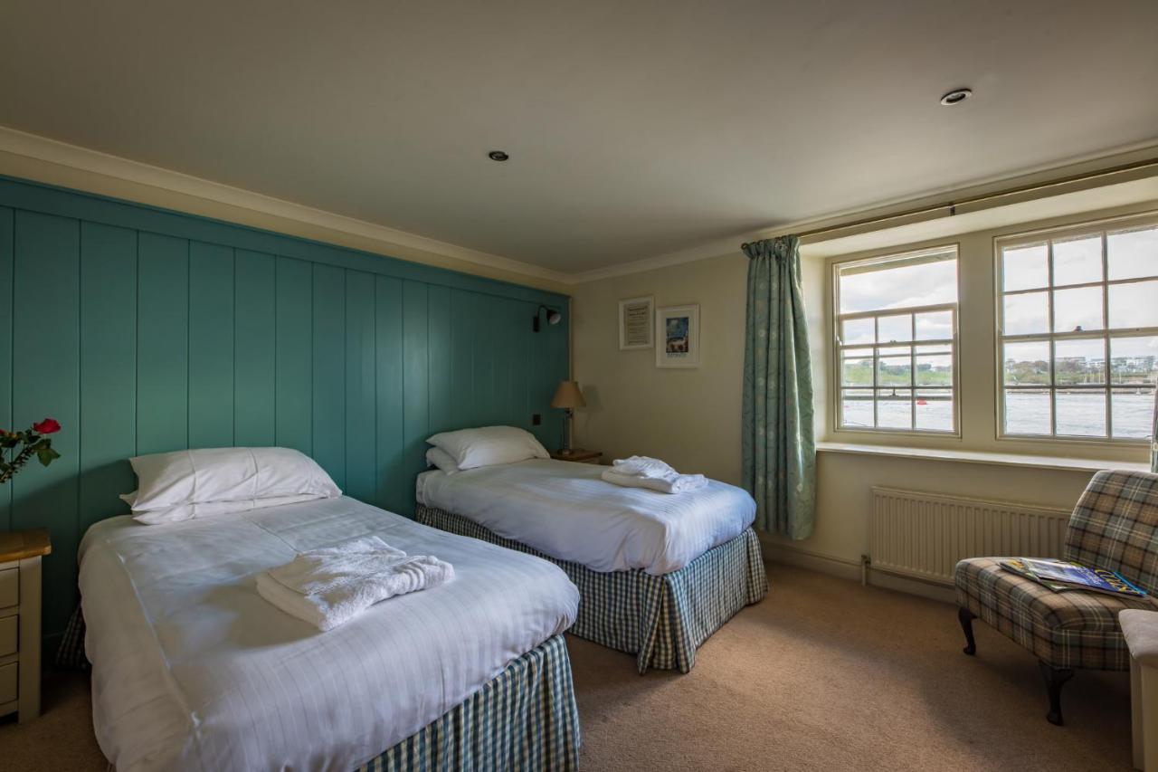 Edgcumbe Arms Hotel Torpoint Exterior photo