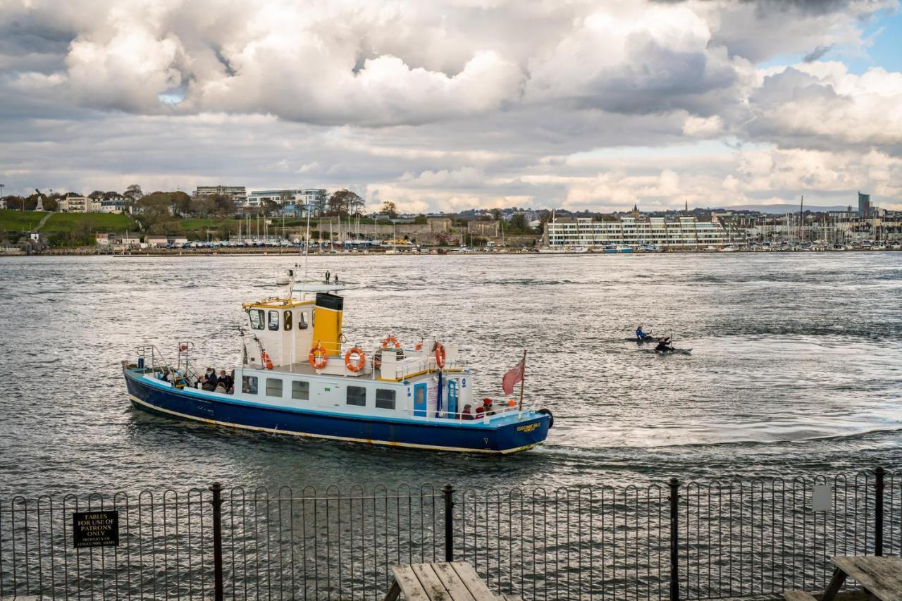 Edgcumbe Arms Hotel Torpoint Exterior photo